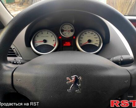 Пежо 207 2008 в Киеве на Automoto.ua Черный Пежо 207, объемом двигателя 1.4 л и пробегом 210 тыс. км за 4100 $, фото 3 на Automoto.ua