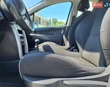 Черный Пежо 207, объемом двигателя 1.6 л и пробегом 149 тыс. км за 3300 $, фото 10 на Automoto.ua