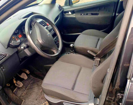 Чорний Пежо 207, об'ємом двигуна 1.4 л та пробігом 215 тис. км за 4800 $, фото 4 на Automoto.ua