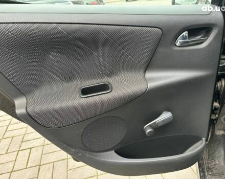 Черный Пежо 207, объемом двигателя 1.6 л и пробегом 263 тыс. км за 5390 $, фото 12 на Automoto.ua