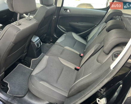 Черный Пежо 207, объемом двигателя 1.6 л и пробегом 135 тыс. км за 5600 $, фото 21 на Automoto.ua