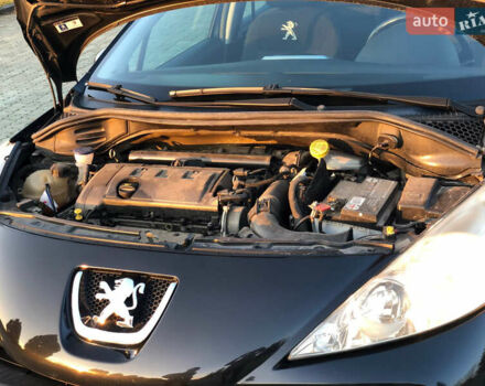 Черный Пежо 207, объемом двигателя 1.6 л и пробегом 184 тыс. км за 4500 $, фото 12 на Automoto.ua