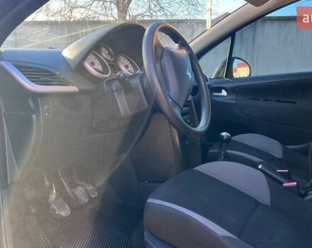 Черный Пежо 207, объемом двигателя 1.36 л и пробегом 145 тыс. км за 4900 $, фото 10 на Automoto.ua