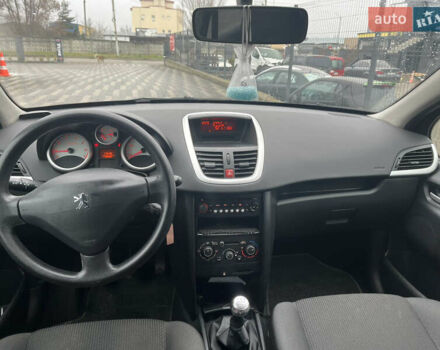 Чорний Пежо 207, об'ємом двигуна 1.36 л та пробігом 174 тис. км за 5000 $, фото 10 на Automoto.ua