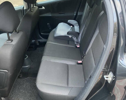 Пежо 207 2010 в Чернигове на Automoto.ua Черный Пежо 207, объемом двигателя 1.6 л и пробегом 198 тыс. км за 4300 $, фото 12 на Automoto.ua