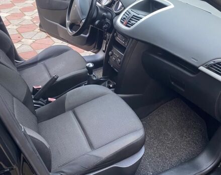 Пежо 207 2010 в Нежине на Automoto.ua Черный Пежо 207, объемом двигателя 1.6 л и пробегом 198 тыс. км за 4300 $, фото 21 на Automoto.ua