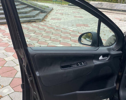 Пежо 207 2010 в Чернигове на Automoto.ua Черный Пежо 207, объемом двигателя 1.6 л и пробегом 198 тыс. км за 4300 $, фото 8 на Automoto.ua