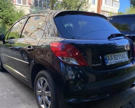 Чорний Пежо 207, об'ємом двигуна 1.36 л та пробігом 192 тис. км за 5500 $, фото 2 на Automoto.ua