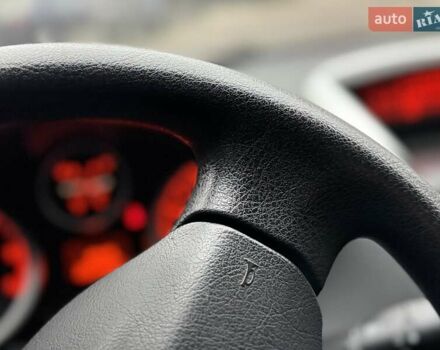 Черный Пежо 207, объемом двигателя 1.56 л и пробегом 280 тыс. км за 3950 $, фото 22 на Automoto.ua