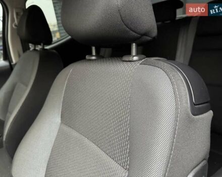 Черный Пежо 207, объемом двигателя 1.56 л и пробегом 280 тыс. км за 3950 $, фото 16 на Automoto.ua