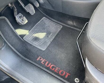 Чорний Пежо 207, об'ємом двигуна 1.36 л та пробігом 192 тис. км за 5500 $, фото 26 на Automoto.ua