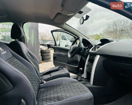 Черный Пежо 207, объемом двигателя 1.4 л и пробегом 225 тыс. км за 6500 $, фото 15 на Automoto.ua