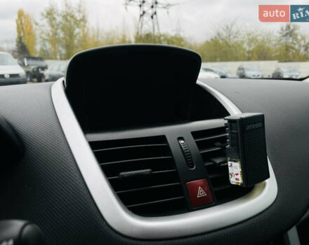 Черный Пежо 207, объемом двигателя 1.4 л и пробегом 225 тыс. км за 6500 $, фото 21 на Automoto.ua