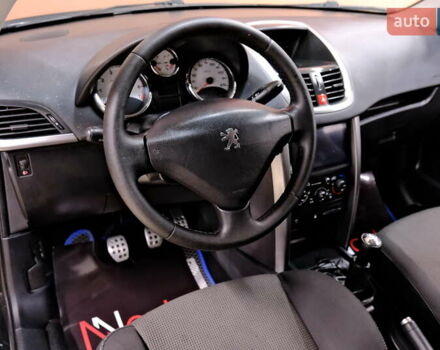 Чорний Пежо 207, об'ємом двигуна 1.6 л та пробігом 180 тис. км за 4900 $, фото 24 на Automoto.ua