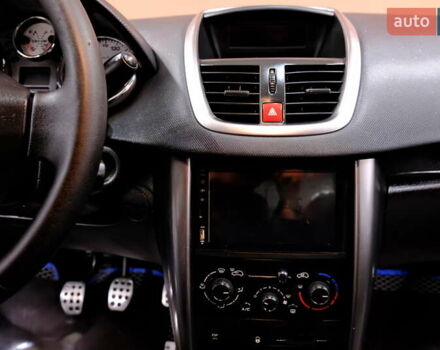 Чорний Пежо 207, об'ємом двигуна 1.6 л та пробігом 180 тис. км за 4900 $, фото 18 на Automoto.ua