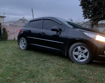 Пежо 207 2011 в Жовкве на Automoto.ua Черный Пежо 207, объемом двигателя 1.6 л и пробегом 130 тыс. км за 4700 $, фото 2 на Automoto.ua
