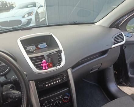 Чорний Пежо 207, об'ємом двигуна 1.6 л та пробігом 165 тис. км за 5150 $, фото 9 на Automoto.ua