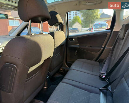 Черный Пежо 207, объемом двигателя 1.6 л и пробегом 198 тыс. км за 5450 $, фото 51 на Automoto.ua