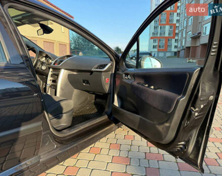 Черный Пежо 207, объемом двигателя 1.6 л и пробегом 198 тыс. км за 5450 $, фото 62 на Automoto.ua