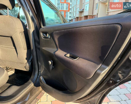 Черный Пежо 207, объемом двигателя 1.6 л и пробегом 198 тыс. км за 5450 $, фото 60 на Automoto.ua