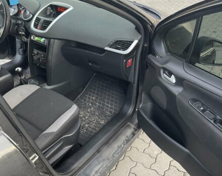 Черный Пежо 207, объемом двигателя 1.36 л и пробегом 243 тыс. км за 3200 $, фото 19 на Automoto.ua