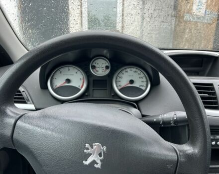 Черный Пежо 207, объемом двигателя 1.6 л и пробегом 230 тыс. км за 3820 $, фото 4 на Automoto.ua