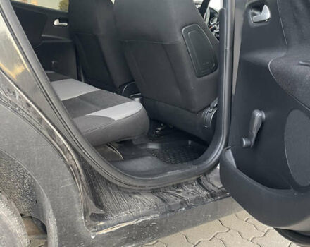 Черный Пежо 207, объемом двигателя 1.36 л и пробегом 243 тыс. км за 3200 $, фото 14 на Automoto.ua