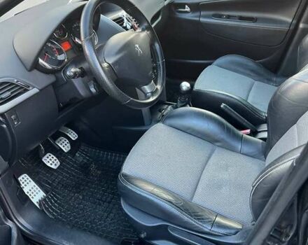 Черный Пежо 207, объемом двигателя 1.6 л и пробегом 205 тыс. км за 4250 $, фото 30 на Automoto.ua