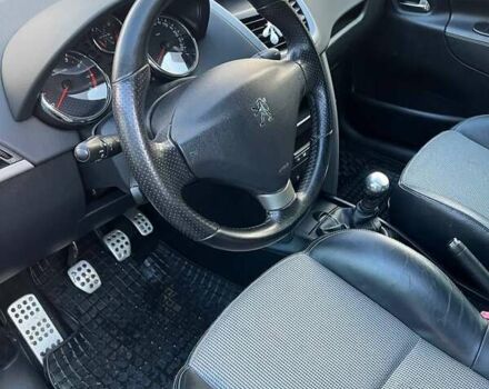 Черный Пежо 207, объемом двигателя 1.6 л и пробегом 205 тыс. км за 4250 $, фото 26 на Automoto.ua