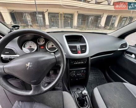 Черный Пежо 207, объемом двигателя 1.4 л и пробегом 176 тыс. км за 4800 $, фото 10 на Automoto.ua