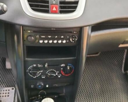 Черный Пежо 207, объемом двигателя 1.4 л и пробегом 196 тыс. км за 5000 $, фото 3 на Automoto.ua