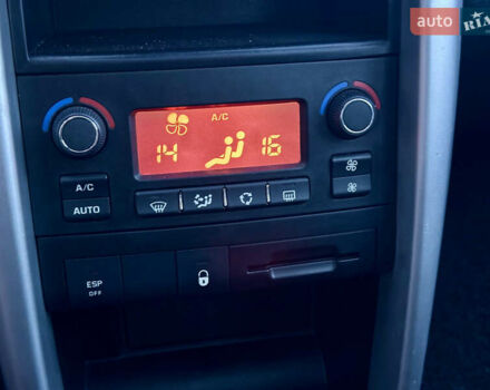 Черный Пежо 207, объемом двигателя 1.6 л и пробегом 171 тыс. км за 4950 $, фото 13 на Automoto.ua