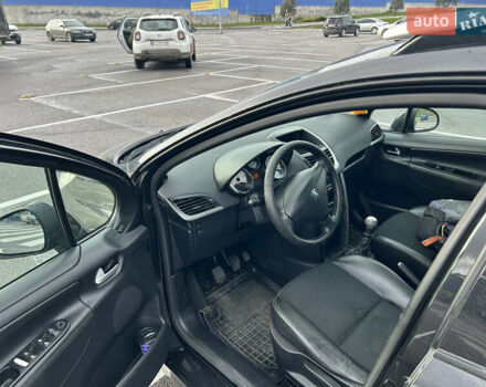 Пежо 207 2011 в Виннице на Automoto.ua Черный Пежо 207, объемом двигателя 1.6 л и пробегом 325 тыс. км за 5000 $, фото 7 на Automoto.ua