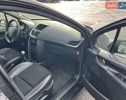 Пежо 207 2011 в Виннице на Automoto.ua Черный Пежо 207, объемом двигателя 1.6 л и пробегом 325 тыс. км за 5000 $, фото 10 на Automoto.ua