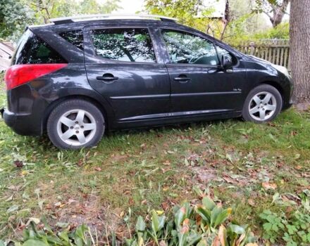 Черный Пежо 207, объемом двигателя 1.4 л и пробегом 196 тыс. км за 4999 $, фото 1 на Automoto.ua