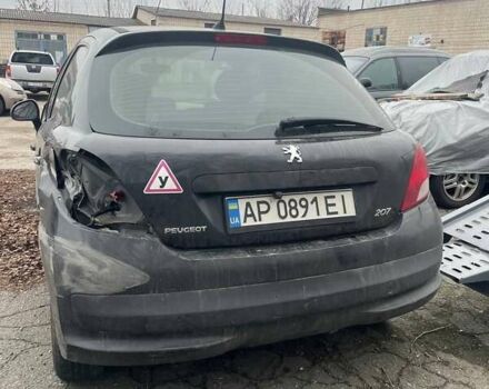 Черный Пежо 207, объемом двигателя 1.36 л и пробегом 130 тыс. км за 1699 $, фото 1 на Automoto.ua