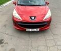 Красный Пежо 207, объемом двигателя 1.4 л и пробегом 141 тыс. км за 4550 $, фото 1 на Automoto.ua
