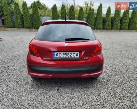 Красный Пежо 207, объемом двигателя 1.36 л и пробегом 88 тыс. км за 3900 $, фото 2 на Automoto.ua