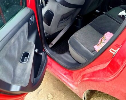 Червоний Пежо 207, об'ємом двигуна 1.4 л та пробігом 255 тис. км за 3300 $, фото 9 на Automoto.ua