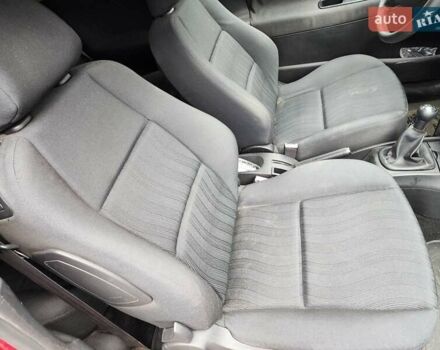 Красный Пежо 207, объемом двигателя 1.36 л и пробегом 88 тыс. км за 3900 $, фото 5 на Automoto.ua