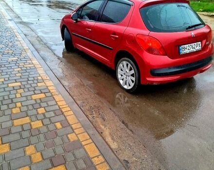 Червоний Пежо 207, об'ємом двигуна 1.4 л та пробігом 255 тис. км за 3300 $, фото 5 на Automoto.ua