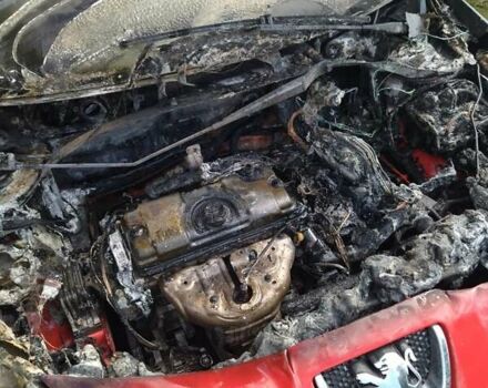 Червоний Пежо 207, об'ємом двигуна 1.4 л та пробігом 200 тис. км за 1700 $, фото 1 на Automoto.ua