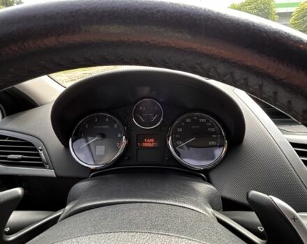 Красный Пежо 207, объемом двигателя 1.4 л и пробегом 139 тыс. км за 5200 $, фото 7 на Automoto.ua