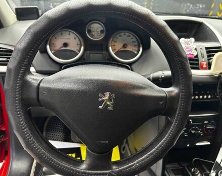 Красный Пежо 207, объемом двигателя 1.4 л и пробегом 169 тыс. км за 4500 $, фото 6 на Automoto.ua