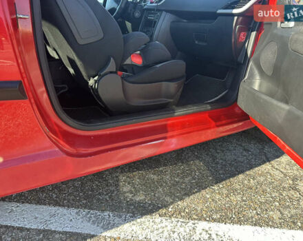 Красный Пежо 207, объемом двигателя 1.4 л и пробегом 169 тыс. км за 3200 $, фото 13 на Automoto.ua