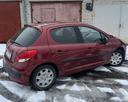 Червоний Пежо 207, об'ємом двигуна 1.4 л та пробігом 260 тис. км за 3800 $, фото 1 на Automoto.ua