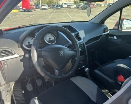 Красный Пежо 207, объемом двигателя 1.4 л и пробегом 169 тыс. км за 3200 $, фото 3 на Automoto.ua