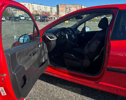 Красный Пежо 207, объемом двигателя 1.36 л и пробегом 169 тыс. км за 3700 $, фото 3 на Automoto.ua