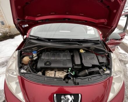 Красный Пежо 207, объемом двигателя 1.4 л и пробегом 260 тыс. км за 3500 $, фото 6 на Automoto.ua