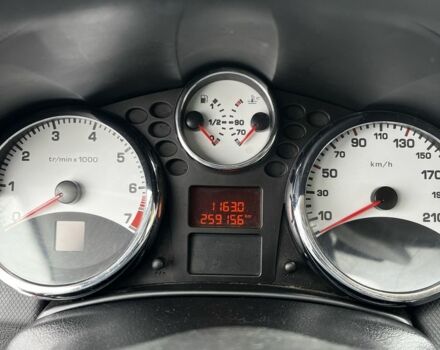 Красный Пежо 207, объемом двигателя 1.4 л и пробегом 260 тыс. км за 3500 $, фото 5 на Automoto.ua